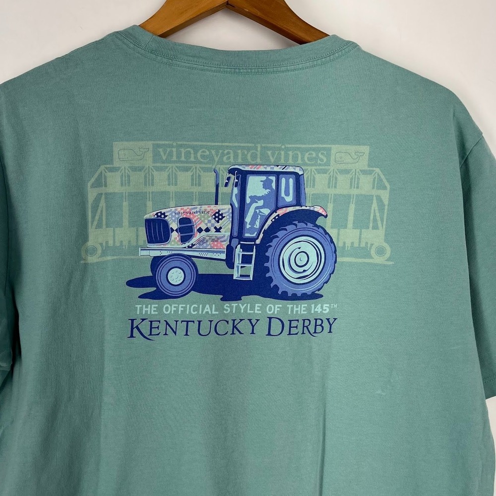 Vineyard Vines Mens 145th Kentucky Derby Tractor Graphic Pocket T-Shirt Green M - Picture 8 of 14